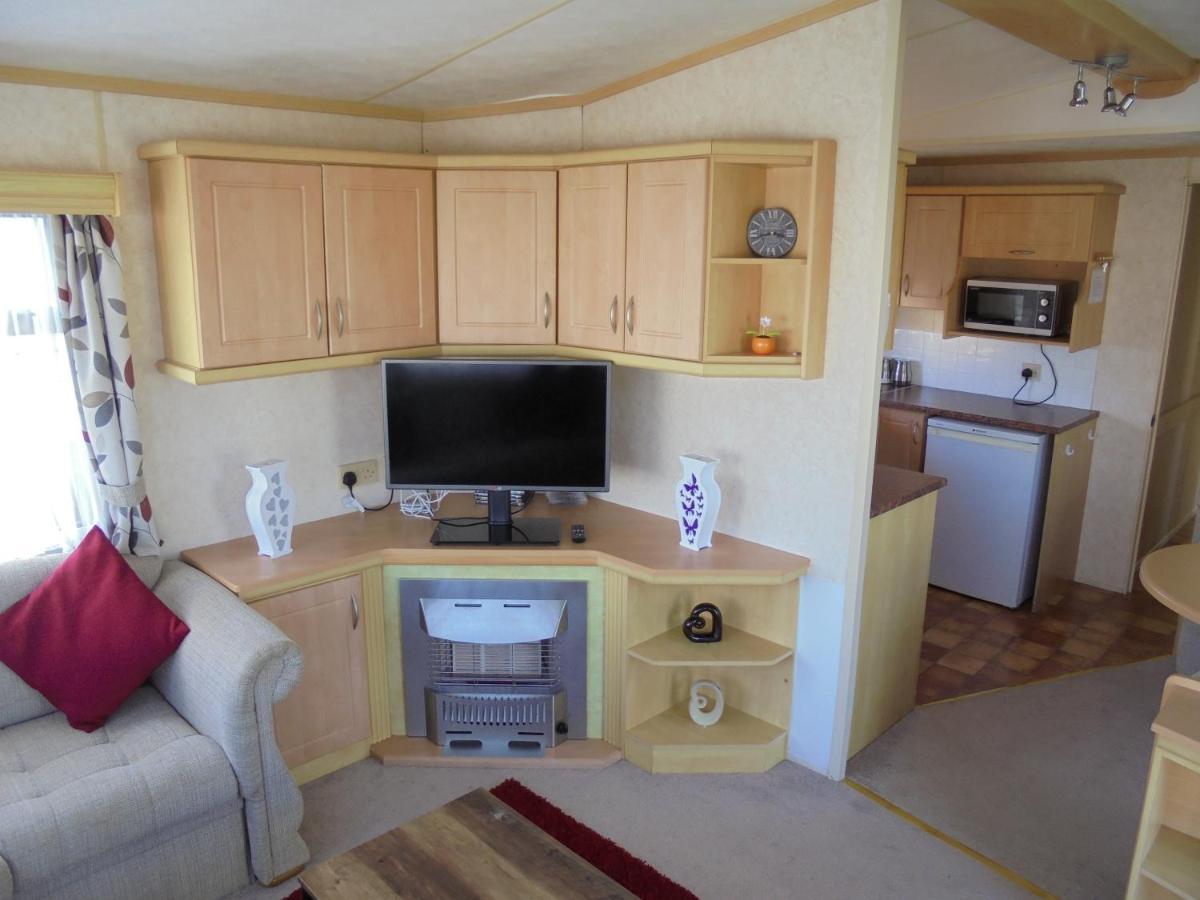 8 Berth Panel Heated On Coral Apartment